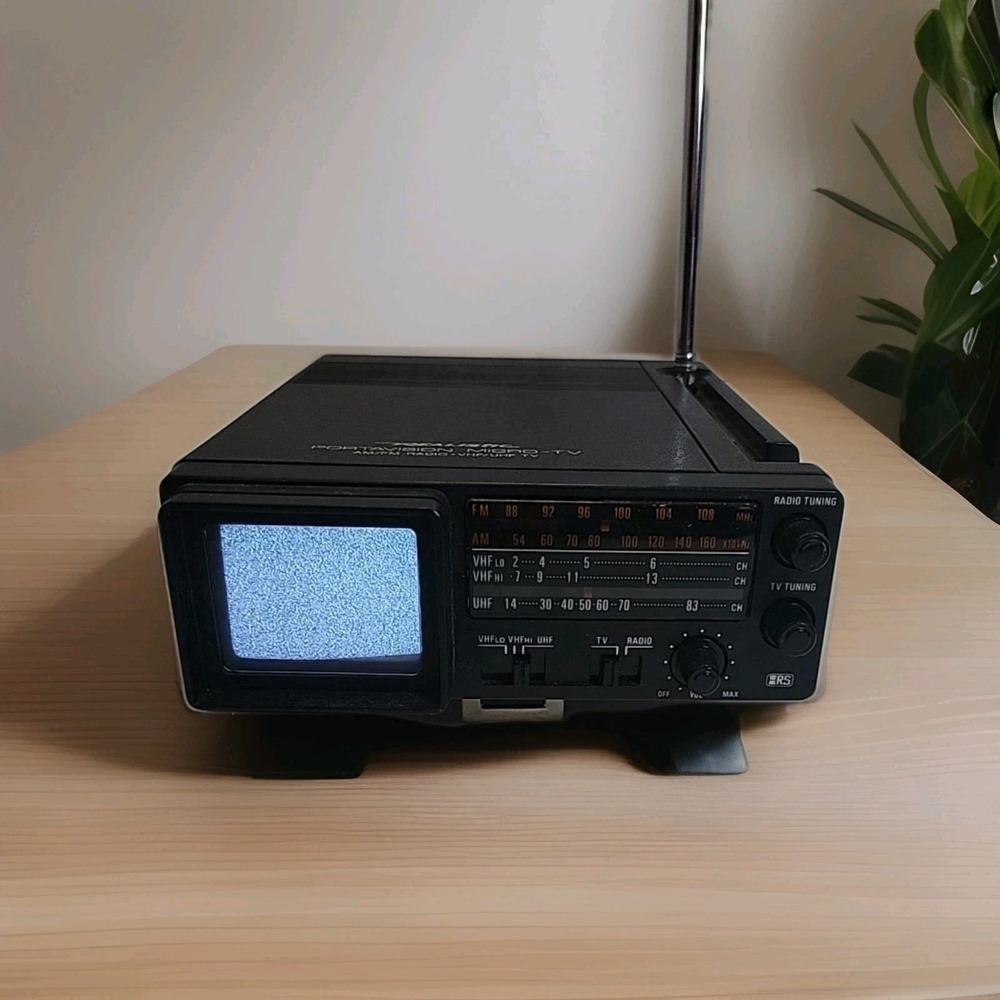 Vintage Realistic Portavision Micro-TV AM/FM Radio Model #16-103A tested